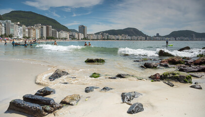  Citizens are preparing to go boating. Copacabana Fort