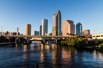 Fototapeta na wymiar Downtown Tampa Florida Sunset Cityscape on the Hillsborough River, Tampa, Florida, USA 
