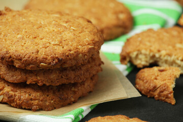 Fresh-baked cookies ready in the table