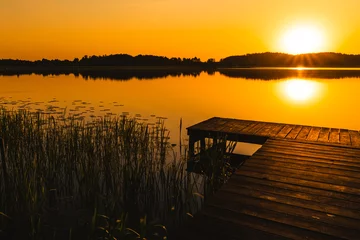 Tuinposter Strand zonsondergang zonsopgang boven het meer in Polen, Wigry National Park
