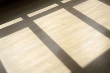 Fenster Schatten auf Fußboden Parkett Holz Innenausstattung Interieur Wohnung Immobilie...