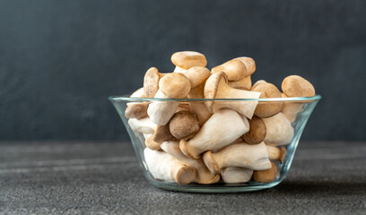 Raw king oyster mushrooms