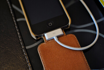 iPhone mobile telephone charging via USB