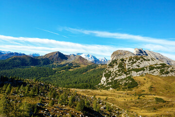 Obraz premium Nice view of the mountains on a sunny day. Travel, climbing the mountains.