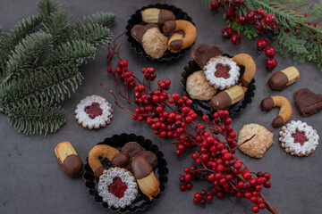 Obraz na płótnie Canvas Traditional home made German Christmas Cookies on a festive table