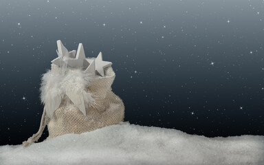 schöne Geschenke zu Weihnachten .Frohe Weihnachten. Sterne und Angelflügel  schenken...