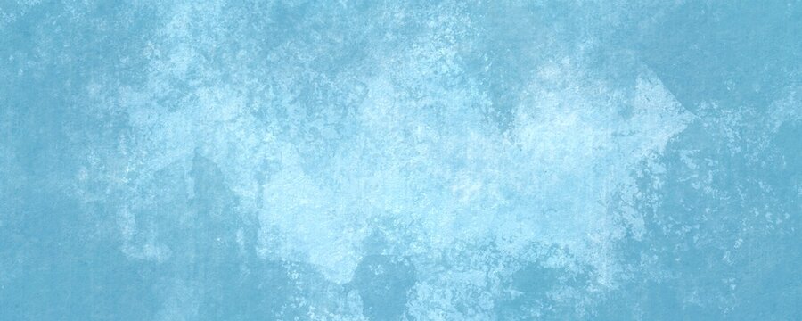 Sfondo acquerello in pittura azzurra e bianca con trama angosciata nuvoloso e grunge marmorizzato, nebbia morbida, nebuloso e colori pastello, web banner astratto 