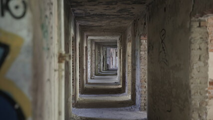 Fototapeta na wymiar Verlassenes Gebäude im Harz
