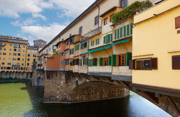 Fototapeta na wymiar Ponte Vecchio over Arno river in Florence, Italy