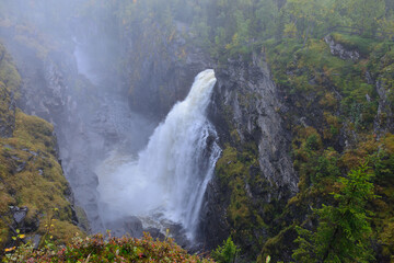 Fototapeta na wymiar Hällingsåfallet Wasserfall in Schweden 
