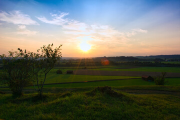 Sonnenuntergang im Sommer von Berg in Bayern