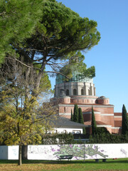 Fototapeta na wymiar Tempio Ossario Udine ft0211 Parco Moretti Friuli venezia giulia Italia