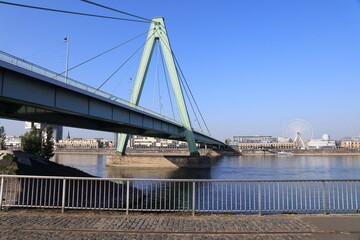 Obraz premium Severins Bridge in Cologne, Germany