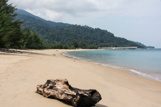Strand auf der Insel Tioman in Malaysia.