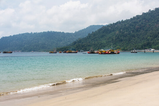 Strand auf der Insel Tioman in Malaysia.