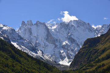Fototapeta na wymiar Caucasus Mountains