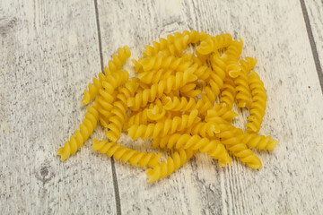 Raw Raw fusilly Italian pasta