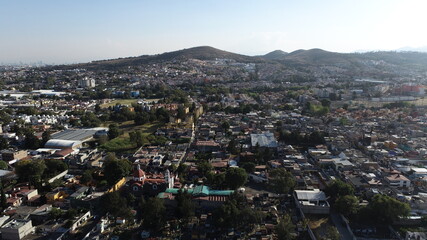 “Vista del sur de las calles cercanas a la iglesia y cementerio, el 28 de noviembre de 2020, en 
Atizapán de Zaragoza, Estado de México