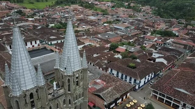 Iglesia y Parque de Jard&iacute;n, Antioquia