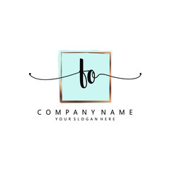 Obraz premium FO Initial handwriting logo template vector 