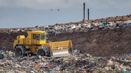 Enfouissement des ordures m&eacute;nag&egrave;res