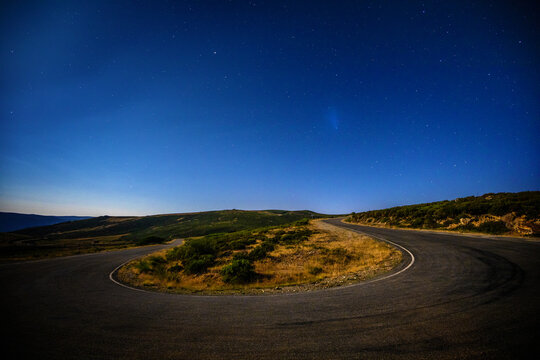 fotografia nocturna  con via lactea