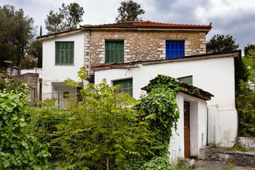 Fototapeta na wymiar Traditional architectures in Ioannina (Yannena), Greece