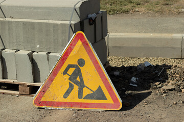 Road construction or repair work sign