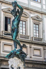 Perseus mit dem Kopf der Medusa auf der Piazza della Signoria in Florenz, Italien