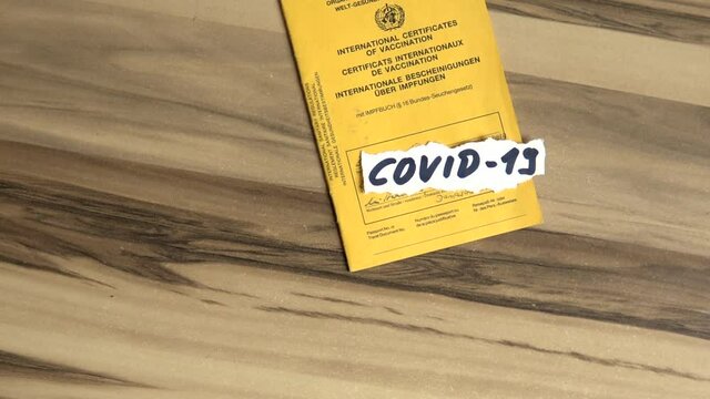 Impfpass mit Impfung gegen COVID-19, Corona Virus