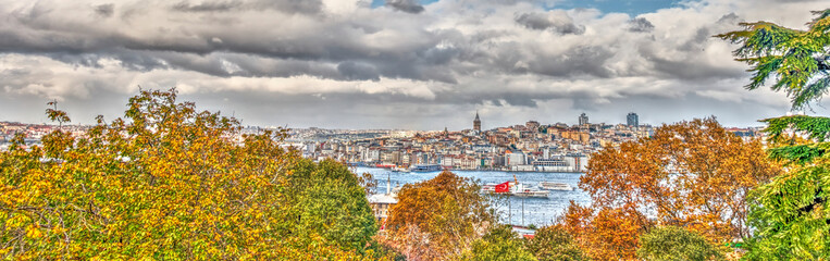 Fototapeta na wymiar Istanbul, the Golden Horn, HDR Image