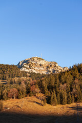 Der Wendelstein ist ein 1838 m hoher Berg der Bayerischen Alpen.