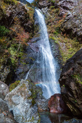 大荒の滝　虹　秋　（高知県　香美市）