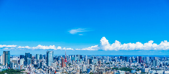 東京の街並み（広告スペースあり）