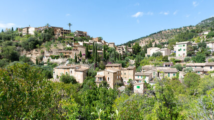 Fototapeta na wymiar View of the village of Deya on the island of Mallorca