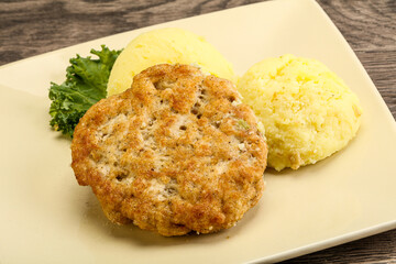 Chicken cutlet with mashed potato