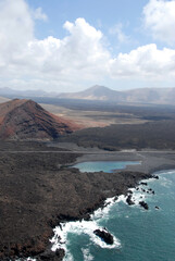 Paisaje volcánico en montaña Bermeja, Lanzarote, Canarias