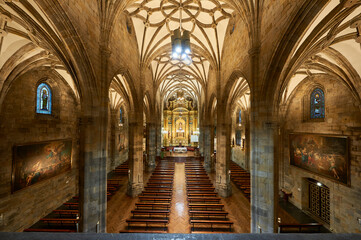 Fototapeta na wymiar Inside the Basilica of Begoña photographed from the choir