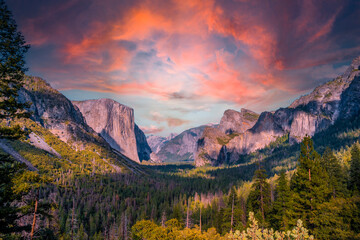 Tunnel View Overlook in a gorgeous summer sunrise, Yosemite National Park, California. United States