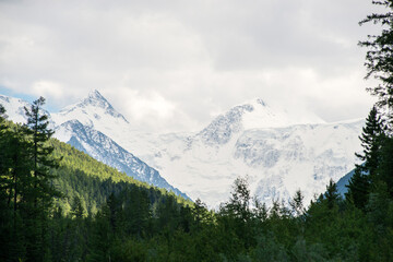 Obraz premium the valley of river Akkem and Belukha peak - Altay