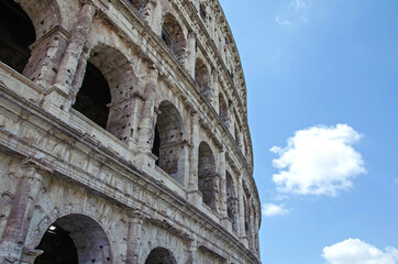 Fototapeta premium Famous coliseum in Rome, Italy