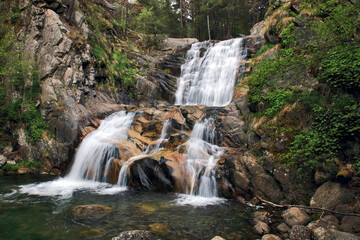 Obraz premium Popina laka waterfall