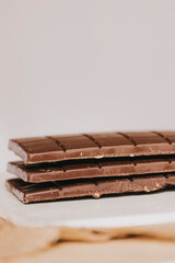 Barras de chocolate apiladas