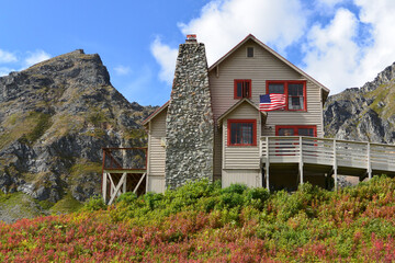Fototapeta na wymiar The visitor center for the Independence Mine State Historical Park high in Alaska's Talkeetna Range.