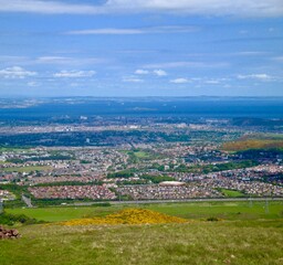Obraz premium aerial view of the city by the sea