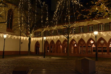 Rathausplatz in Freiburg in der Weihnachtszeit