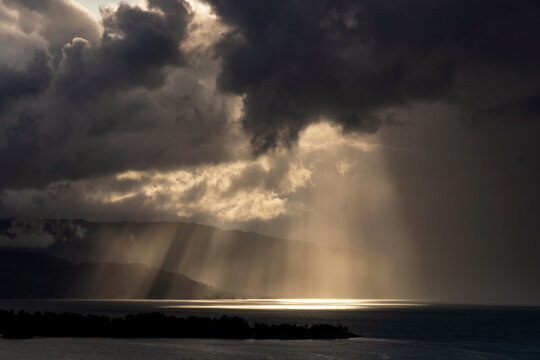 Turbulent sky Hardangerfjord © jstuij