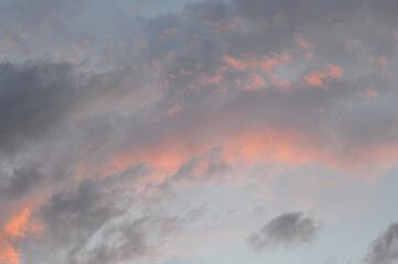 Fototapeta na wymiar beautiful evening sky with clouds