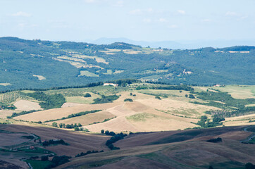Naklejka premium Italy, Tuscany fields and beautiful view to landscape