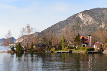 Obraz premium Wolfgangsee lake near Salzburg late autumn